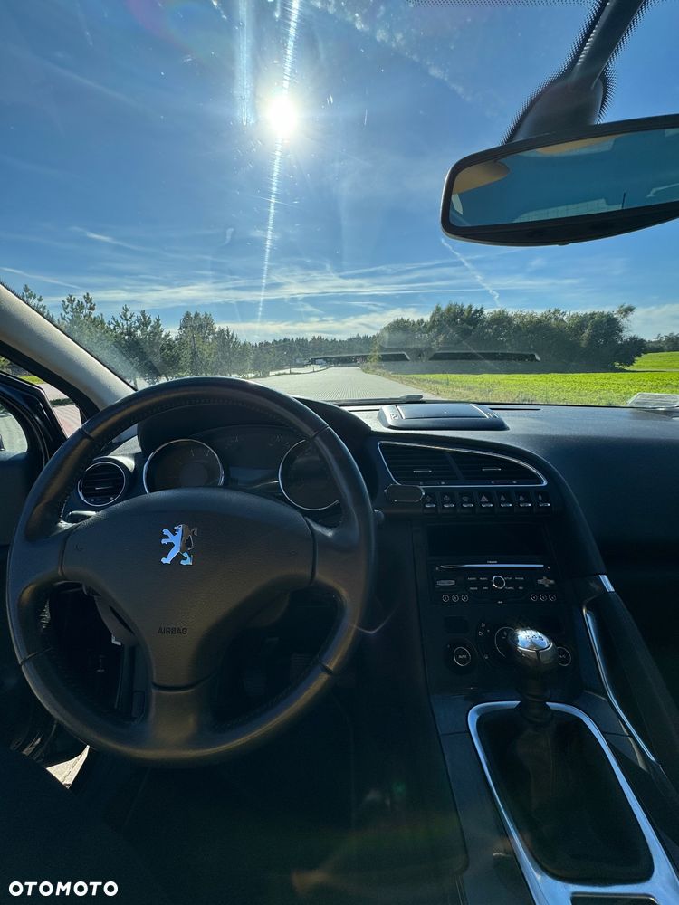 Peugeot 3008 1.6 Premium+ - 11