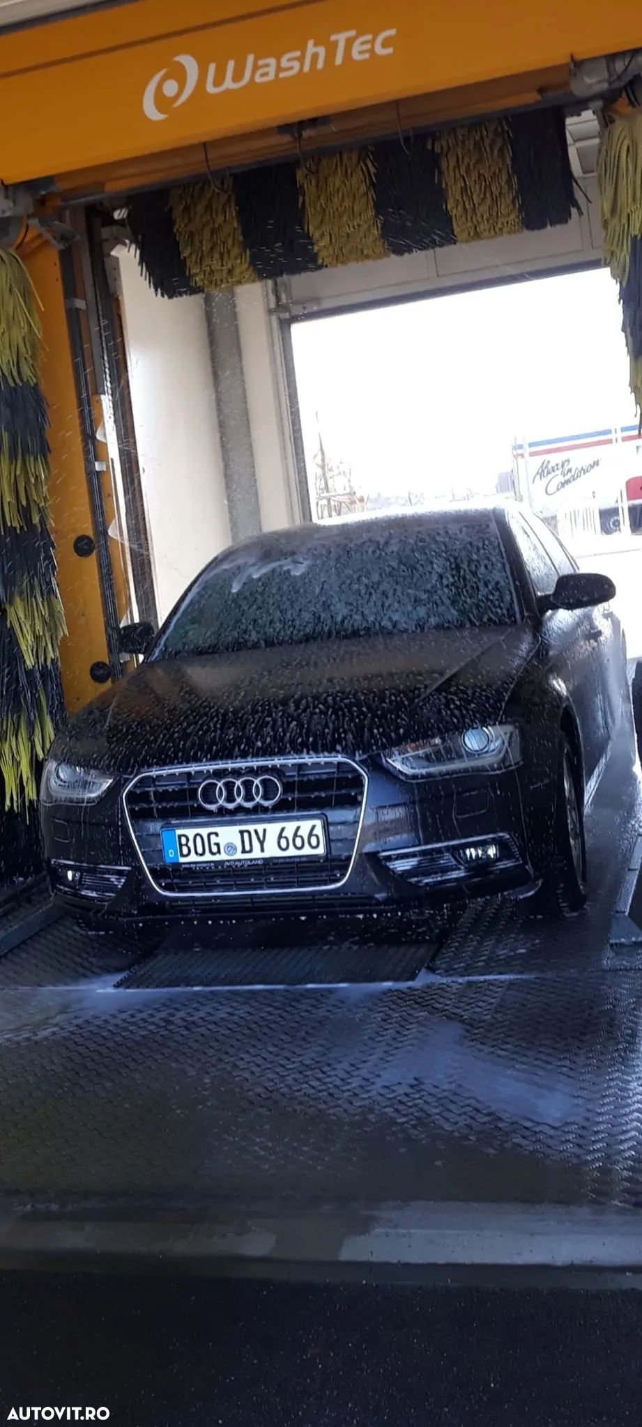 Audi A4 Avant 2.0 TDI DPF Ambiente - 1