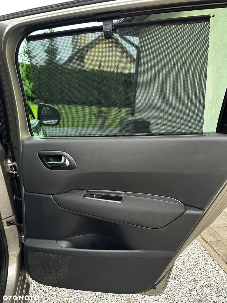 Peugeot 5008 HDI FAP 150 Allure - 25