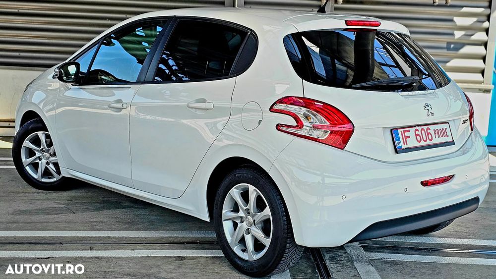 Peugeot 208 82 VTI Allure - 30