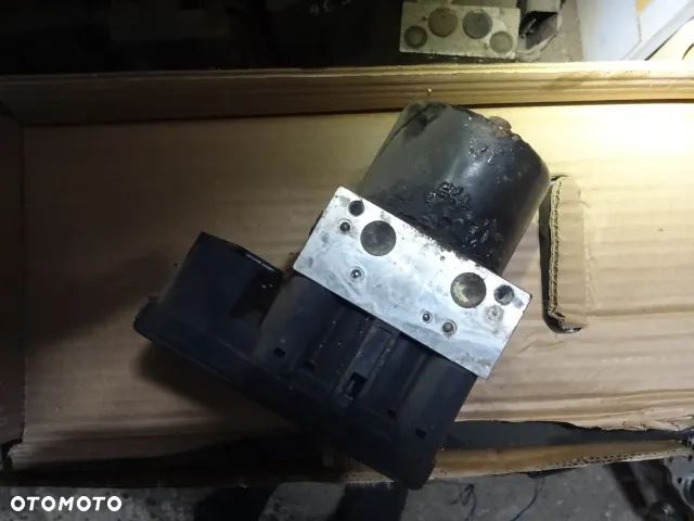 Pompa ABS VW Golf V 1K0 907 379K - 3