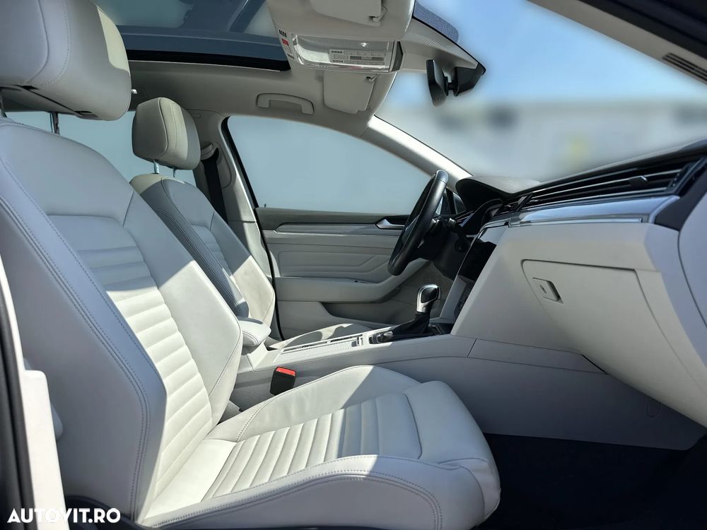 Volkswagen Passat - 11