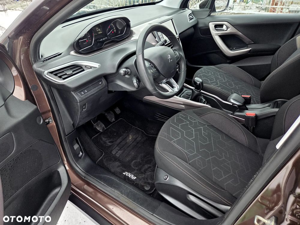 Peugeot 2008 PureTech 82 Access - 11