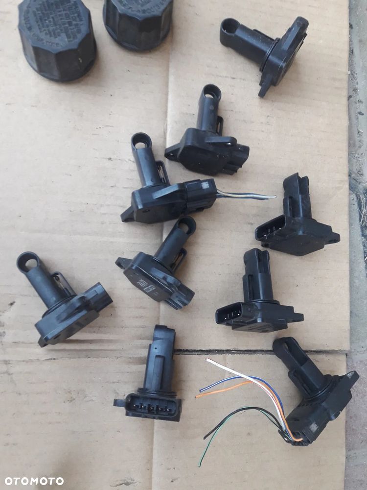 Mazda 3  5  6 GG GH  MPV  2.0 2.2 citd Przepływomirz Powietrza  ZL01 - 2