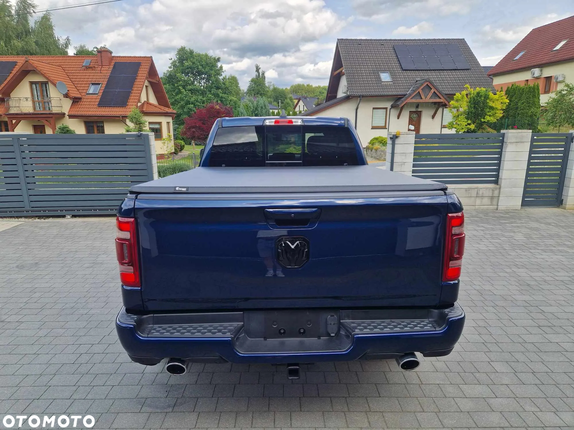 Dodge RAM 1500 5.7 4x4 - 19
