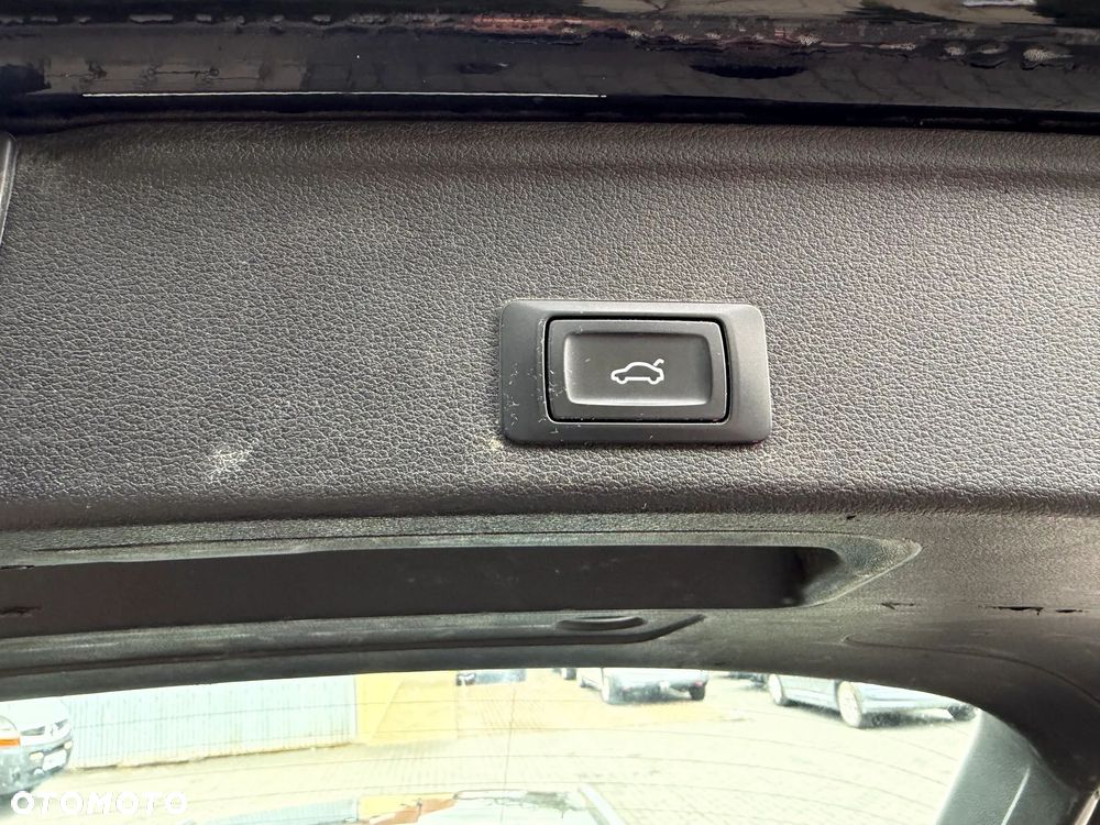 Audi A4 Avant 30 TDI S tronic S line - 19