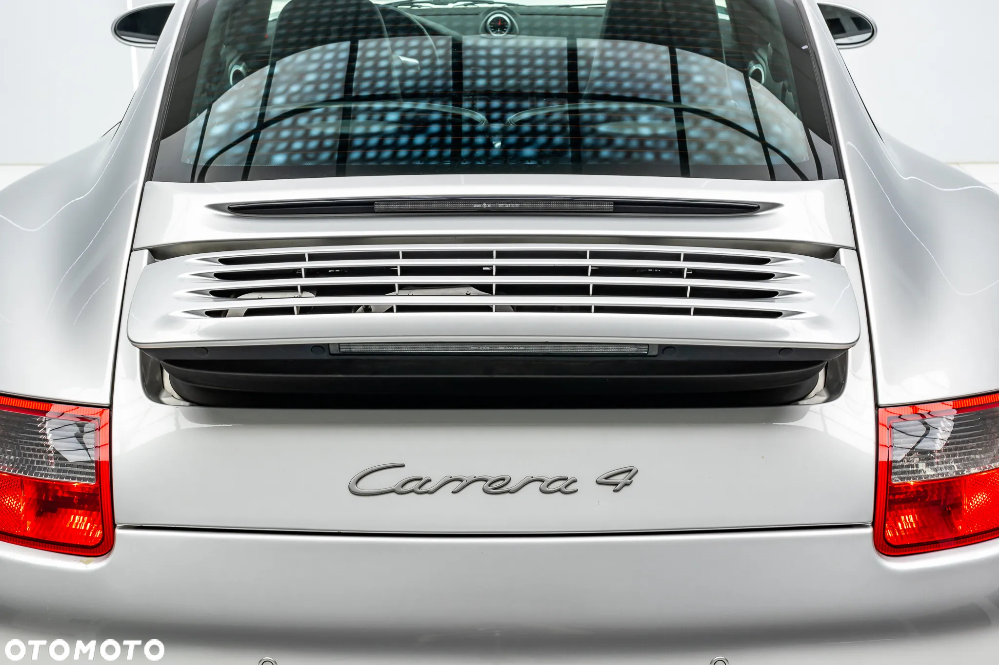 Porsche 911 Carrera 4 - 37