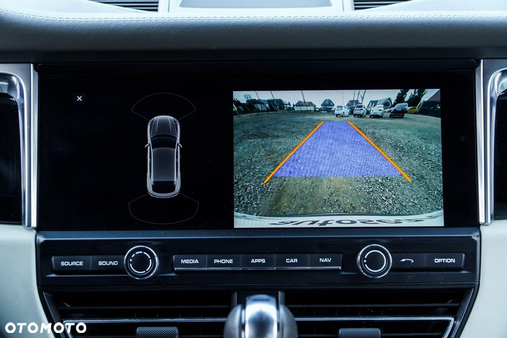 Porsche Macan Standard - 19