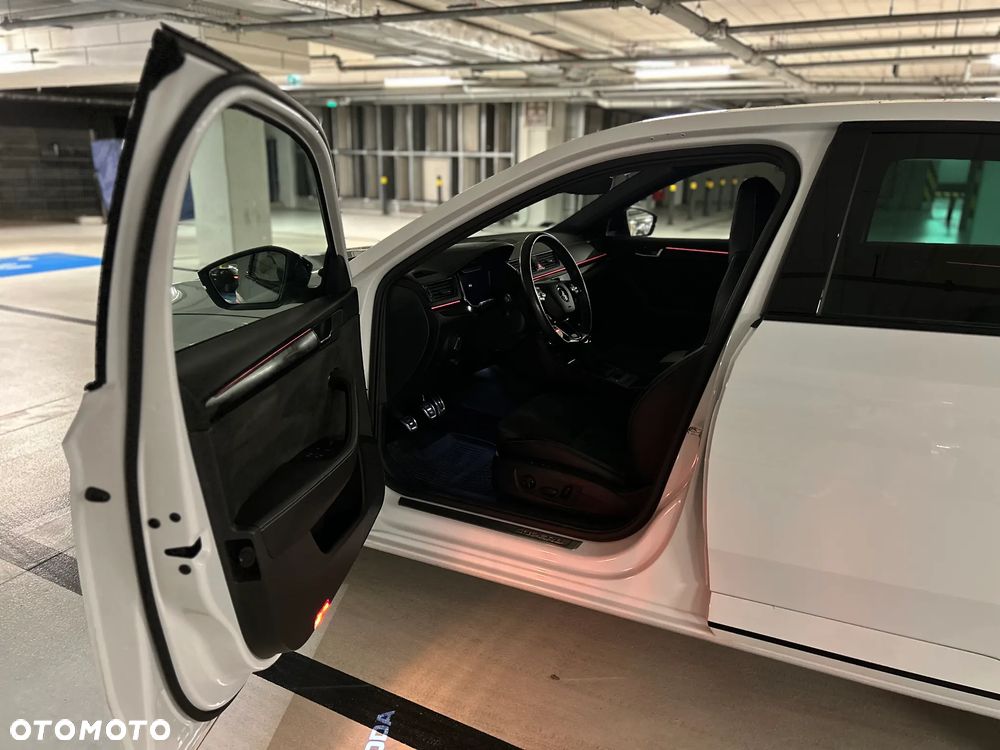 Skoda Superb 1.5 TSI Sportline - 5