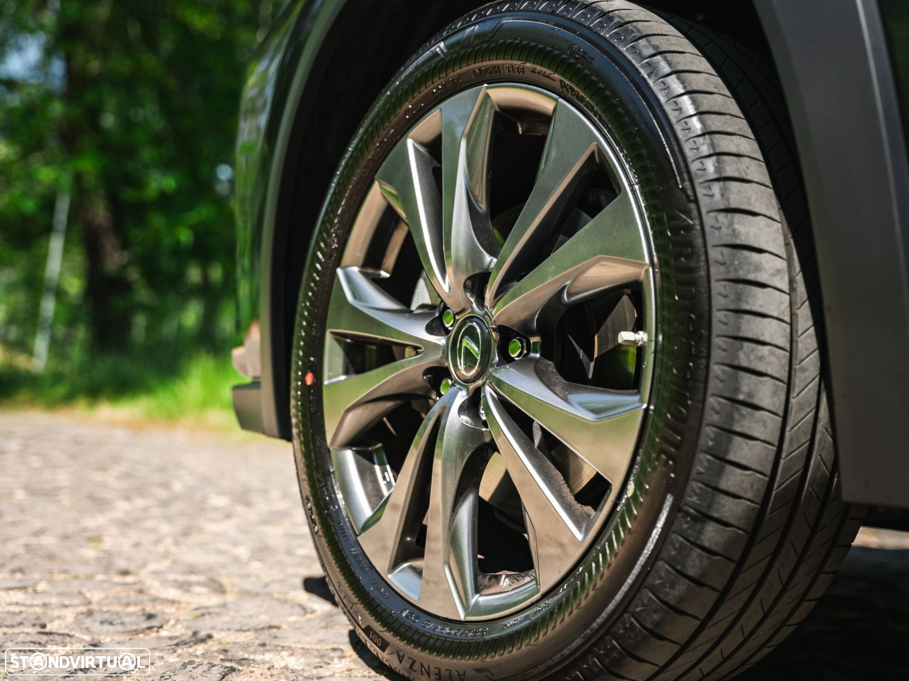 Lexus UX 250h - 16