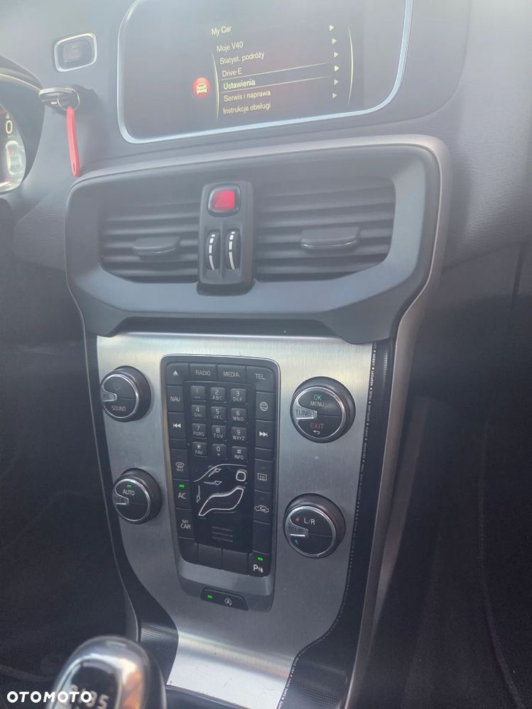 Volvo V40 T3 Ocean Race - 21