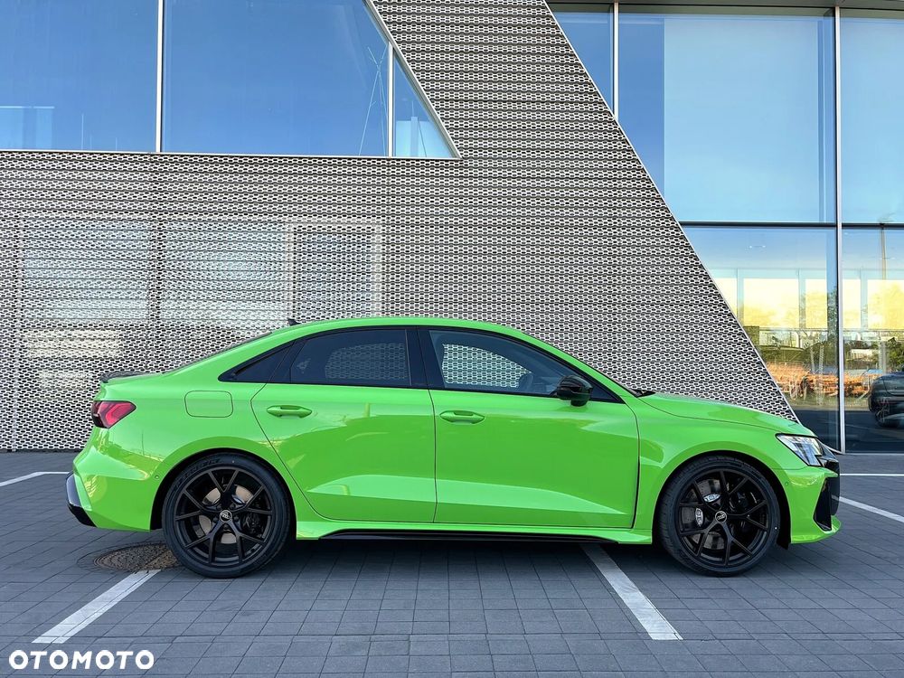 Audi RS3 Limousine - 17