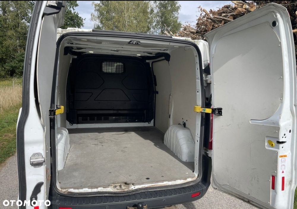 Ford TRANSIT CUSTOM - 4