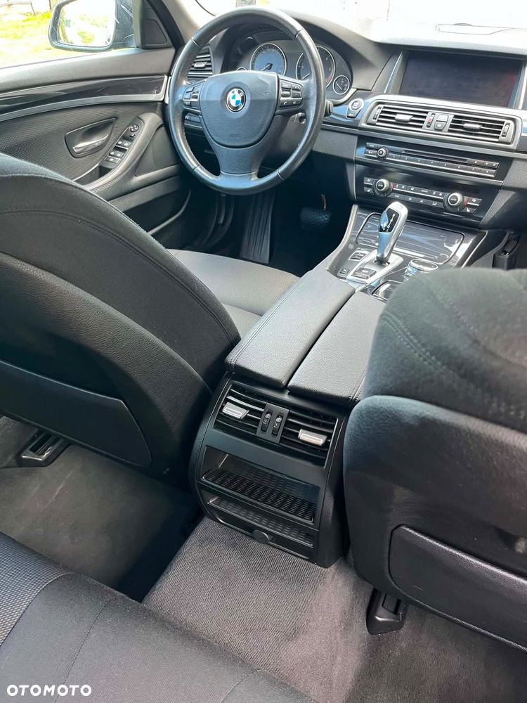 BMW Seria 5 520d Luxury Line - 13