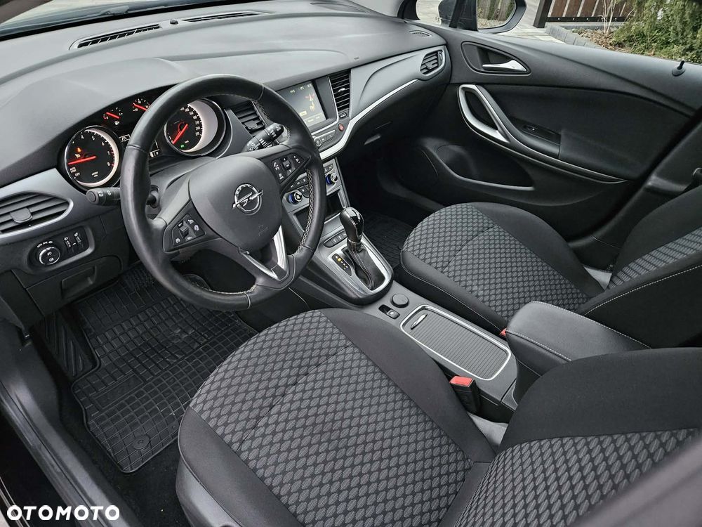 Opel Astra 1.4 T Dynamic S&S - 11