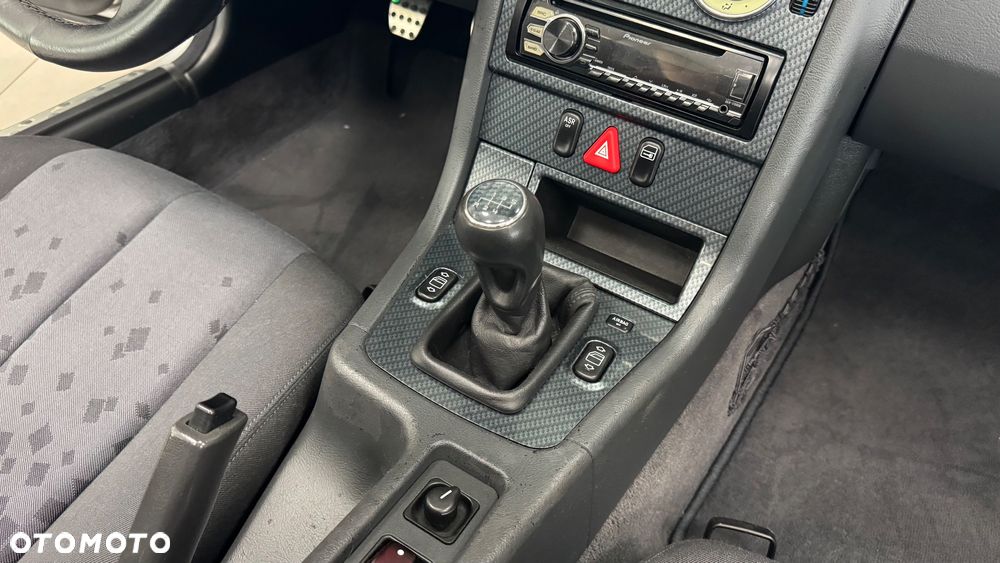 Mercedes-Benz SLK - 32