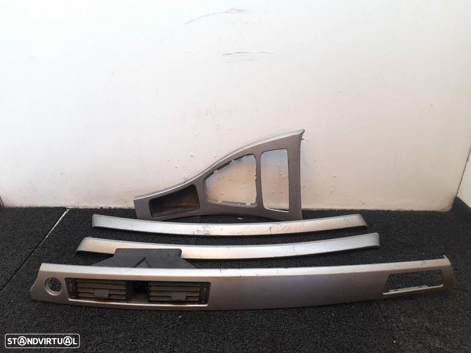 MOLDURA BMW SERIE 3 BERLINA E90 - 1