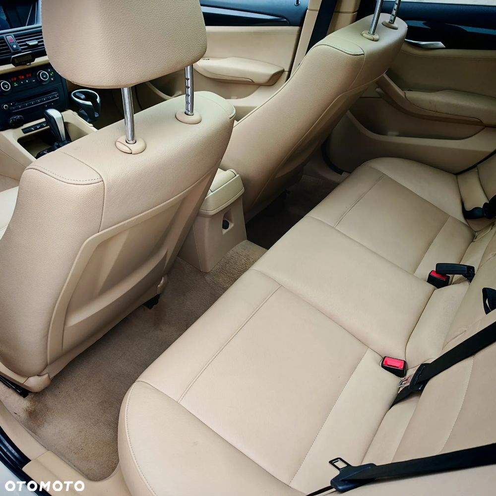BMW X1 xDrive20d - 12