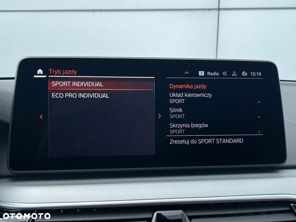 BMW Seria 5 520d xDrive - 31