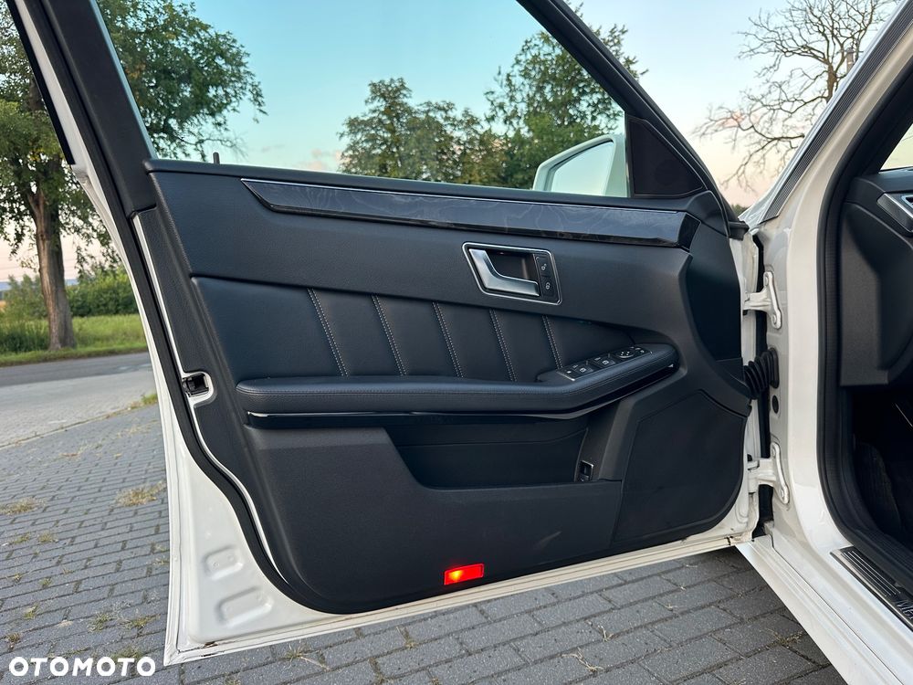 Mercedes-Benz Klasa E 220 CDI BlueEff Avantgarde - 9