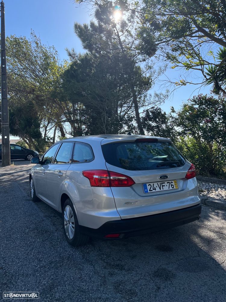Ford Focus SW 1.5 TDCi Trend ECOnetic - 4