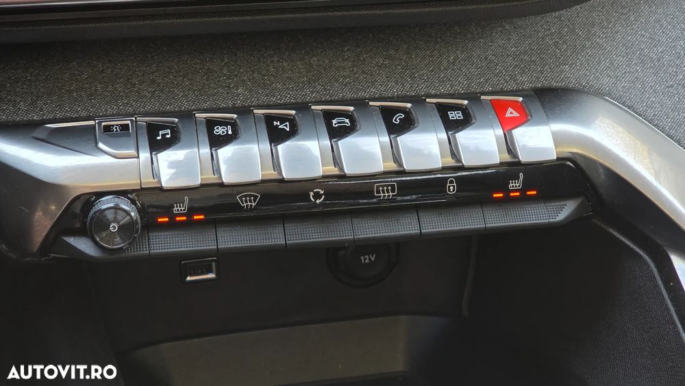 Peugeot 3008 PureTech 130 Stop & Start GPF EAT8 Crossway - 29
