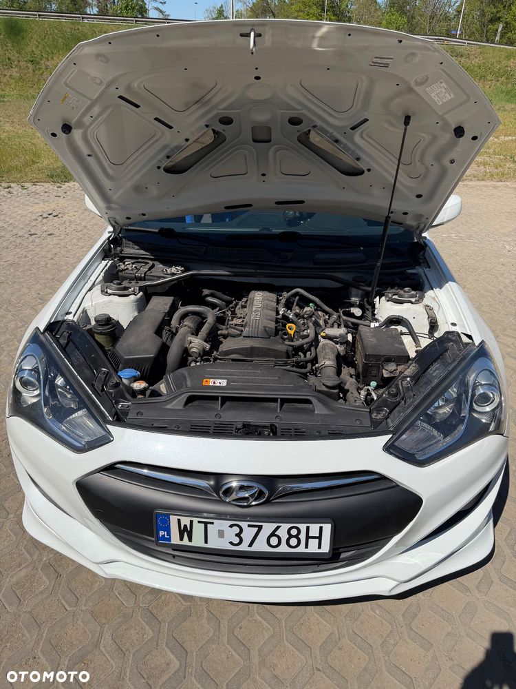 Hyundai Genesis Coupe - 17