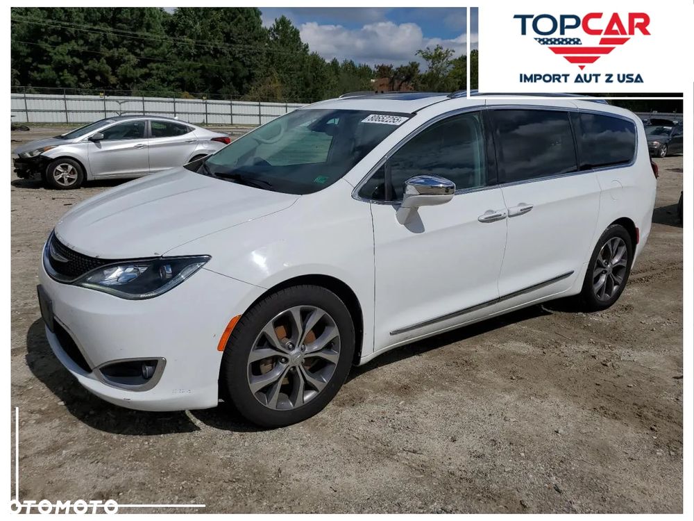 Chrysler Pacifica - 1