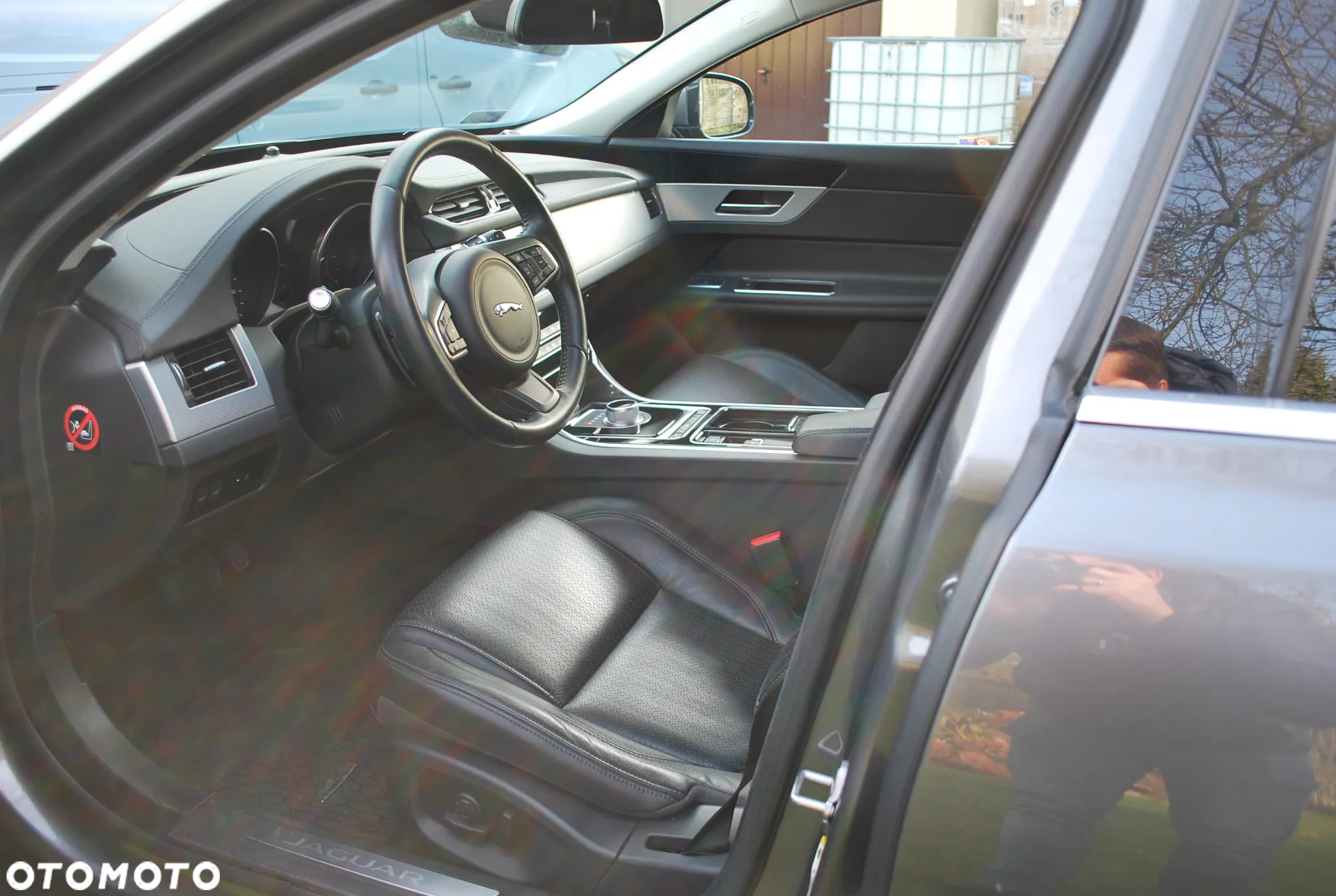 Jaguar XF - 7