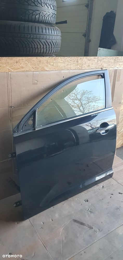Drzwi prawy przód przednie prawe w kolor Kia Sportage III 3 1K - 3