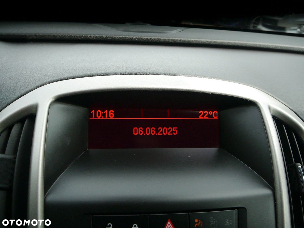 Opel Astra IV 1.4 T Cosmo - 19
