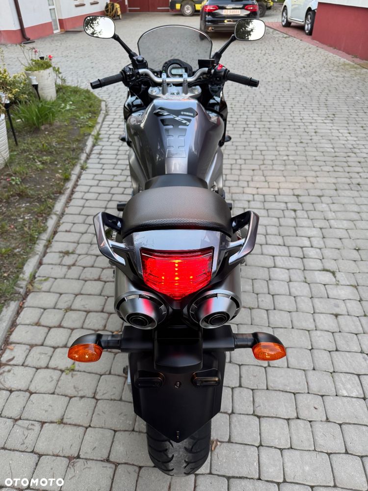 Yamaha FZ6 - 20