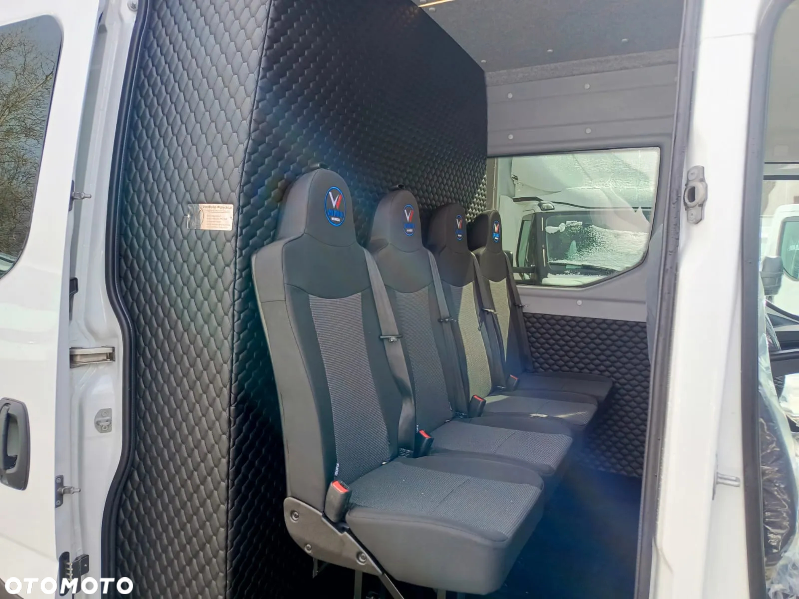 Iveco Daily / Pewny partner w biznesie ! - 11