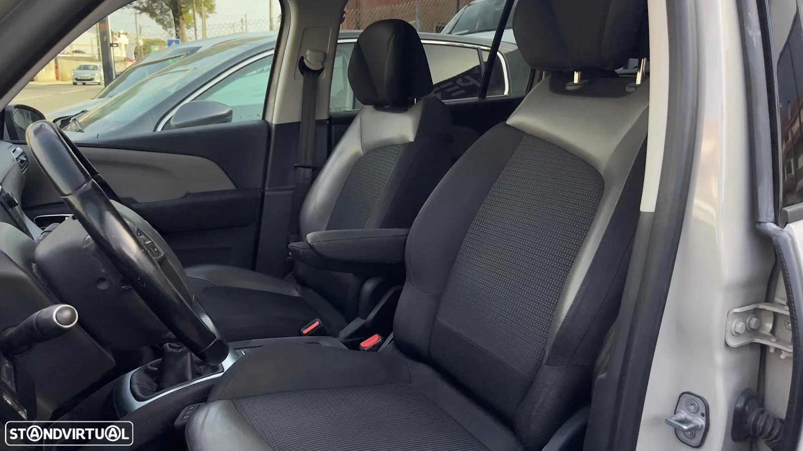 Citroën C4 Grand Picasso e-HDi 115 Intensive - 4