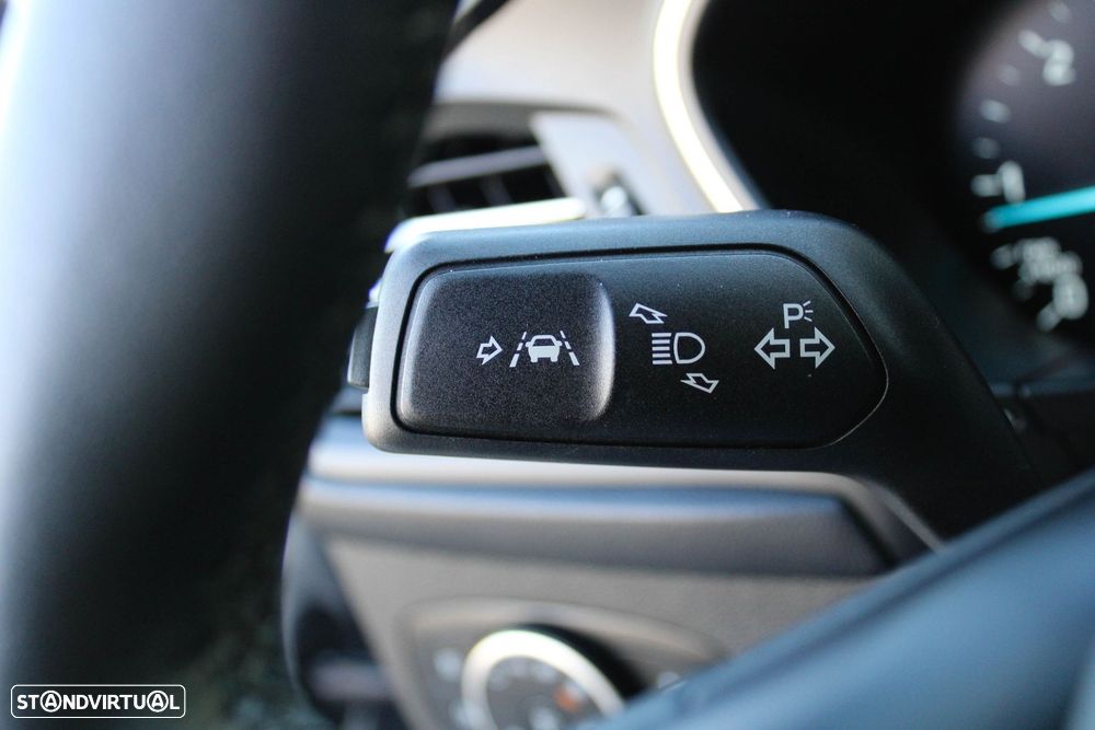 Ford Focus 1.5 TDCi EcoBlue Titanium - 35