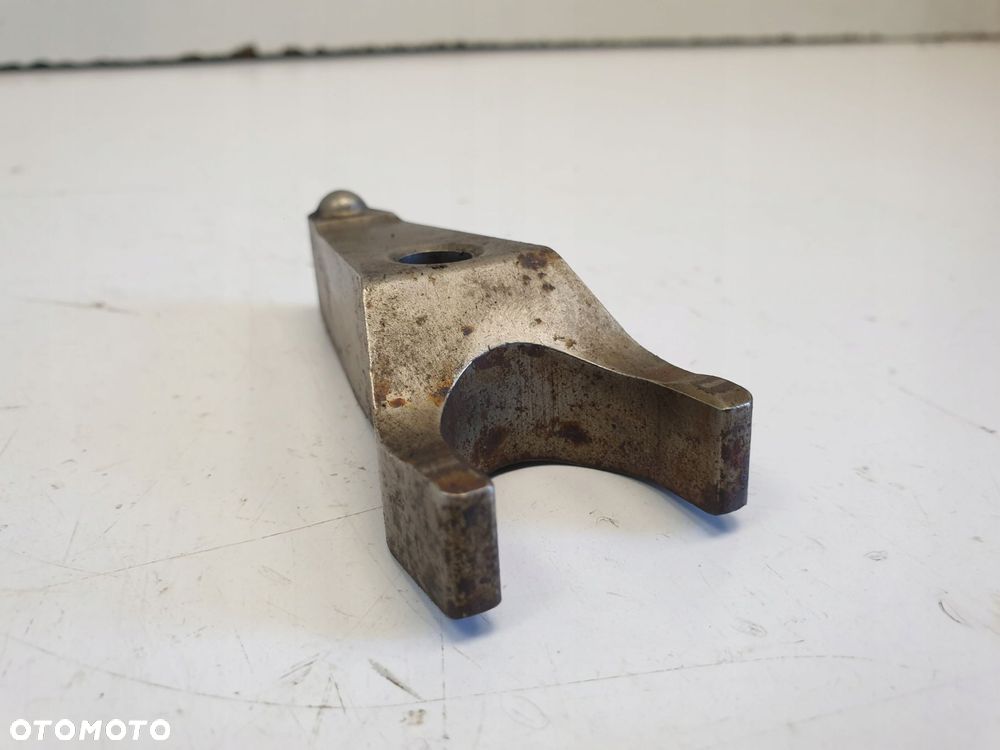 Volvo S60 II 1.6 D D2 D4162T MOCOWANIE WTRYSKU ŁAPA łapka - 4