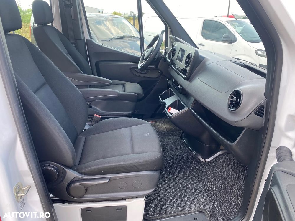 Mercedes-Benz SPRINTER - 7