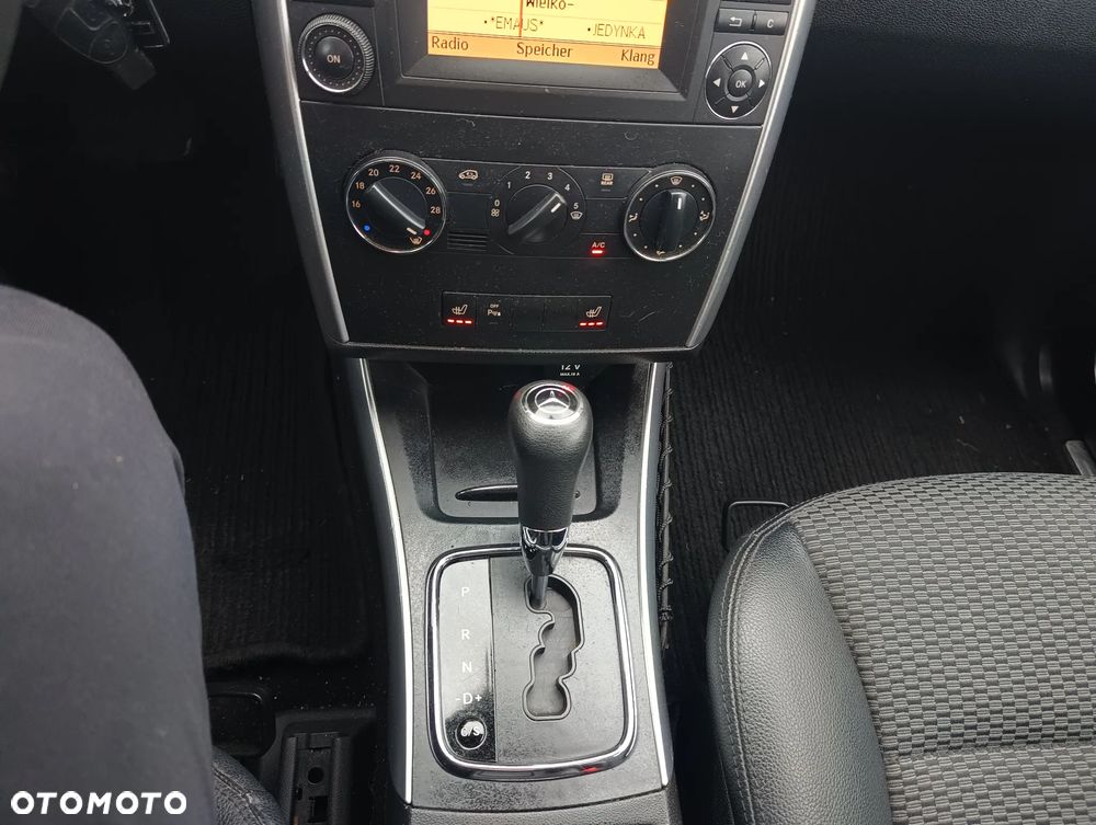 Mercedes-Benz Klasa B 180 CDI DPF Autotronic - 22