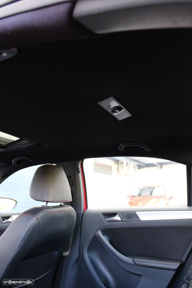 VW Jetta 2.0 TSI DSG Highline - 16
