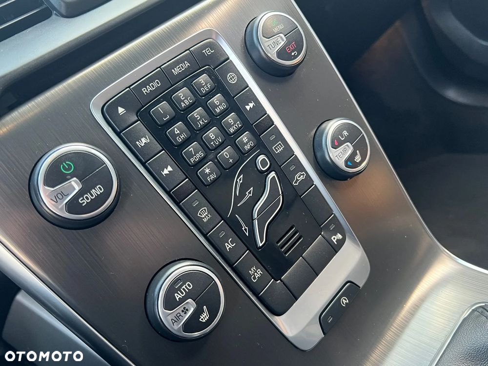 Volvo V40 Cross Country D3 Drive-E Base - 25