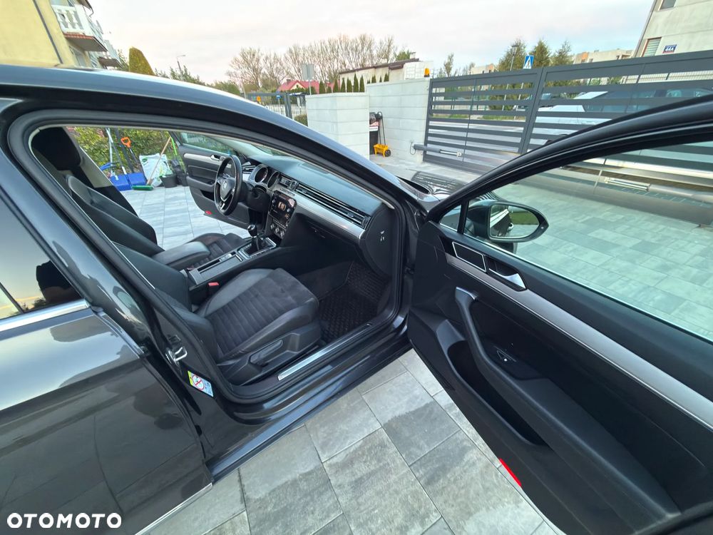 Volkswagen Passat 1.8 TSI BMT Highline - 14