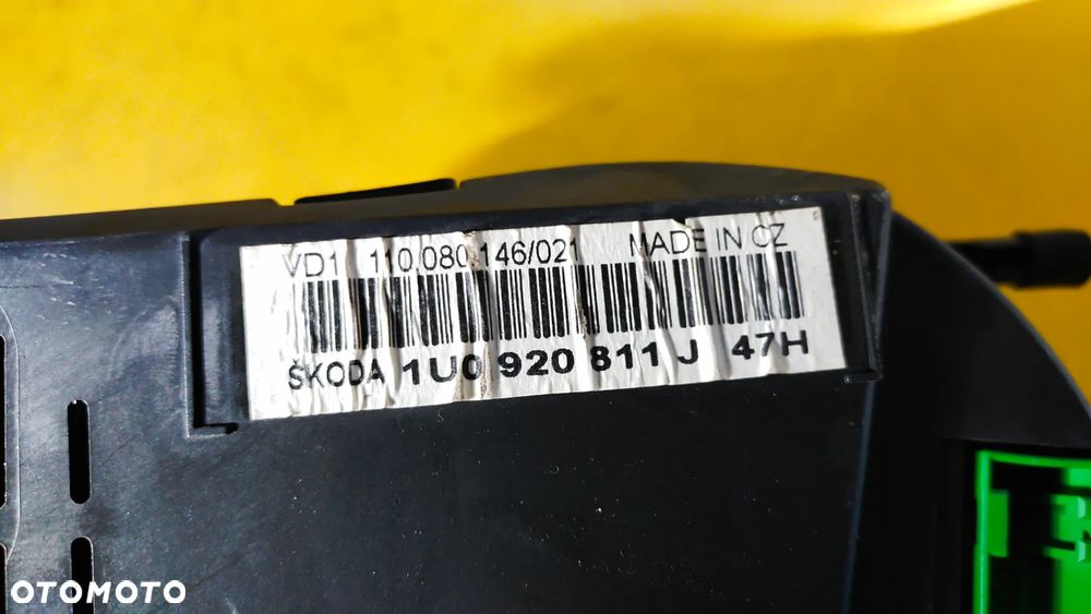 LICZNIK ZEGARY SKODA OCTAVIA  1U0920811J - 6