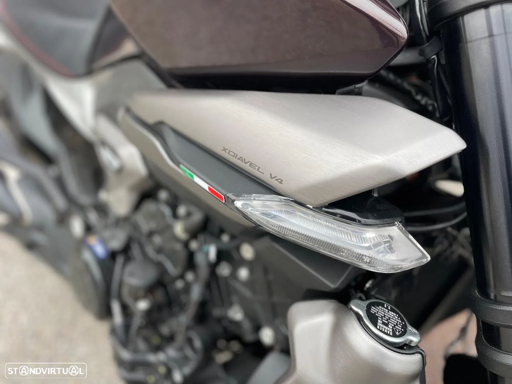 Ducati XDiavel V4 - 2