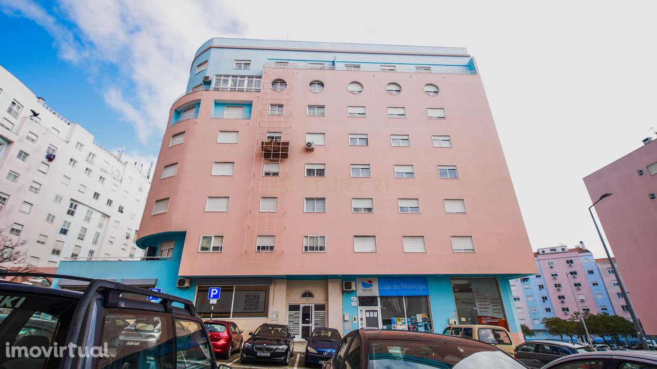 Apartamento T2 com, Parqueamento e Arrecadação em Santa Marta do Pinha - Grande imagem: 2/29