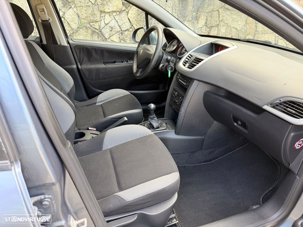 Peugeot 207 1.4 16V Sport - 14