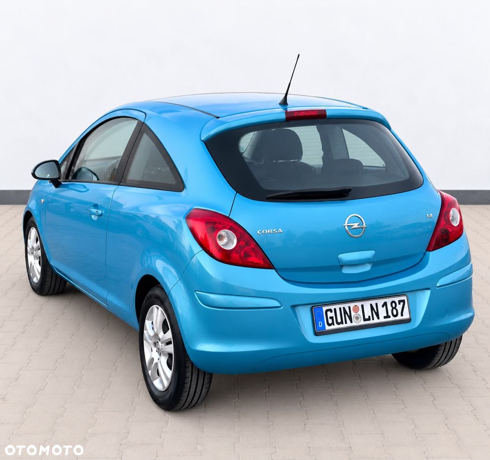 Opel Corsa 1.2 16V Essentia - 12