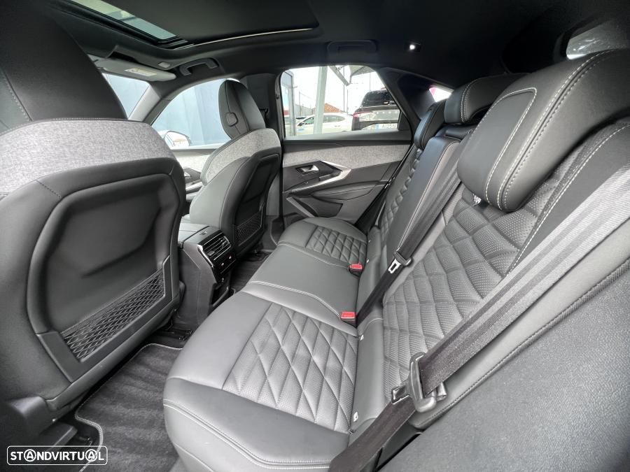 Peugeot E-3008 73 kWh GT - 24