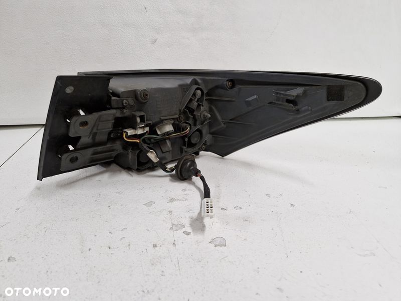 LEXUS CT CT200H LAMPA LEWY TYŁ TYLNA W BŁOTNIK - 4