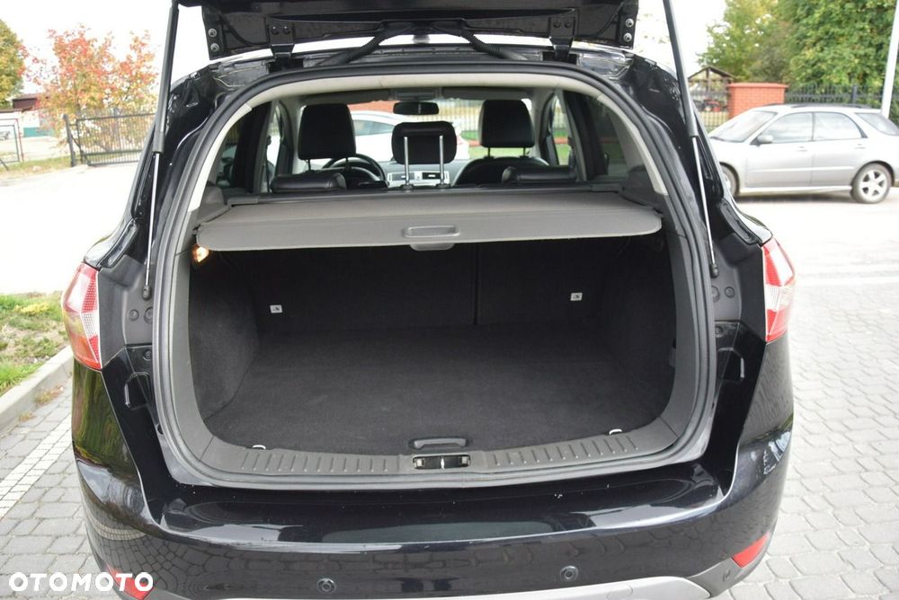 Ford Kuga - 27
