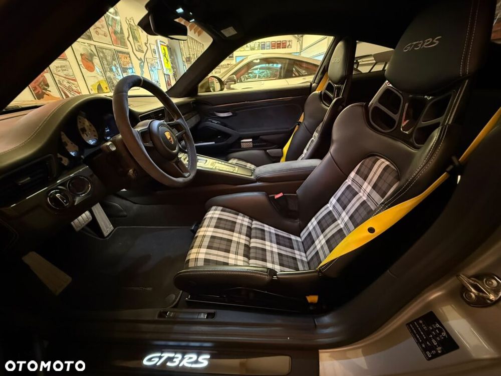 Porsche 911 - 17